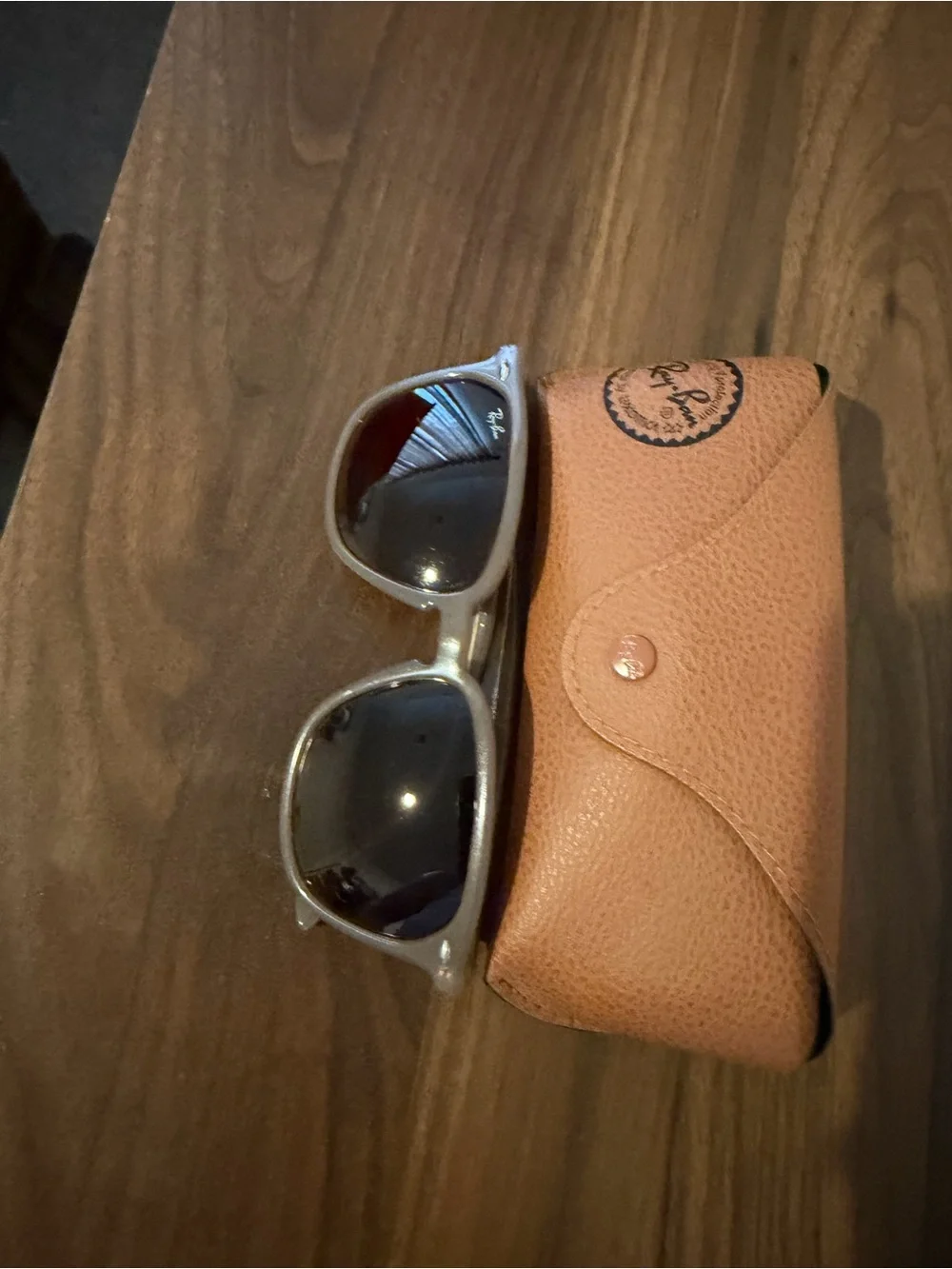 Ray-Ban light brown wayfarer Sunglasses with Tan Case